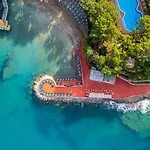 ıncekum West -ultra Hotel
